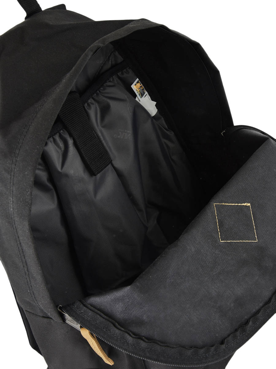 eastpak wyoming into the out