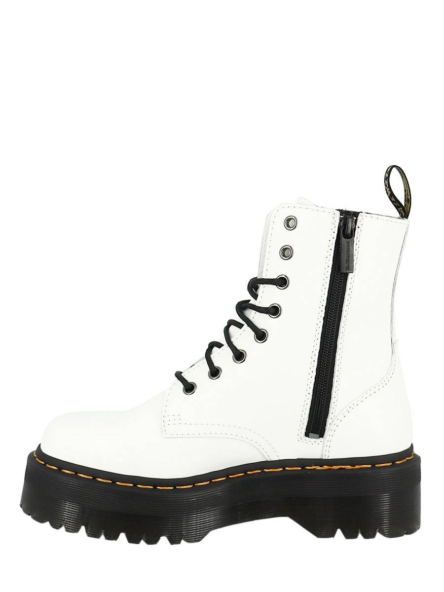 vendeur doc martens