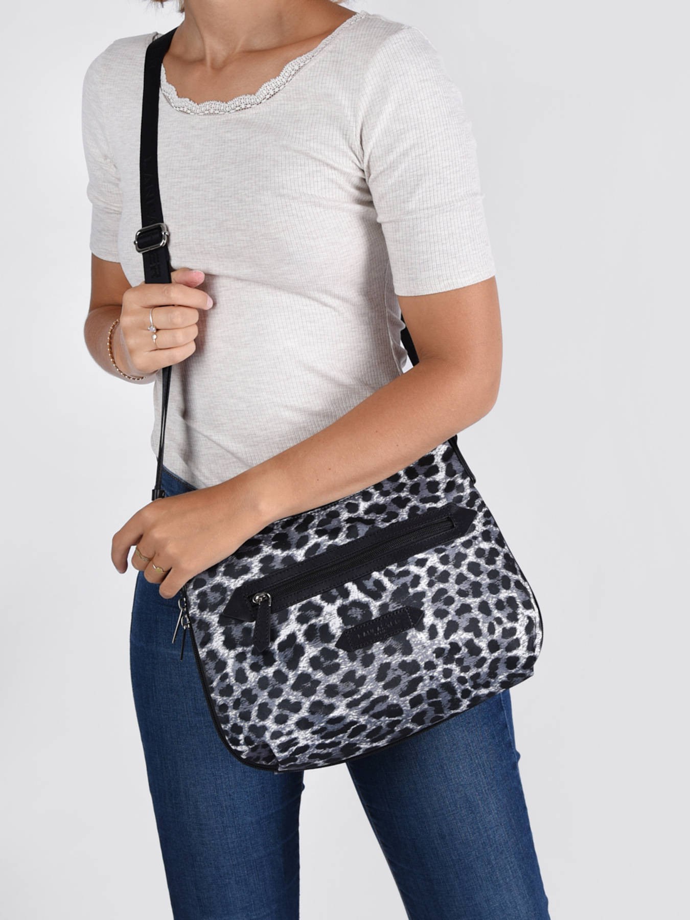 sac leopard lancaster