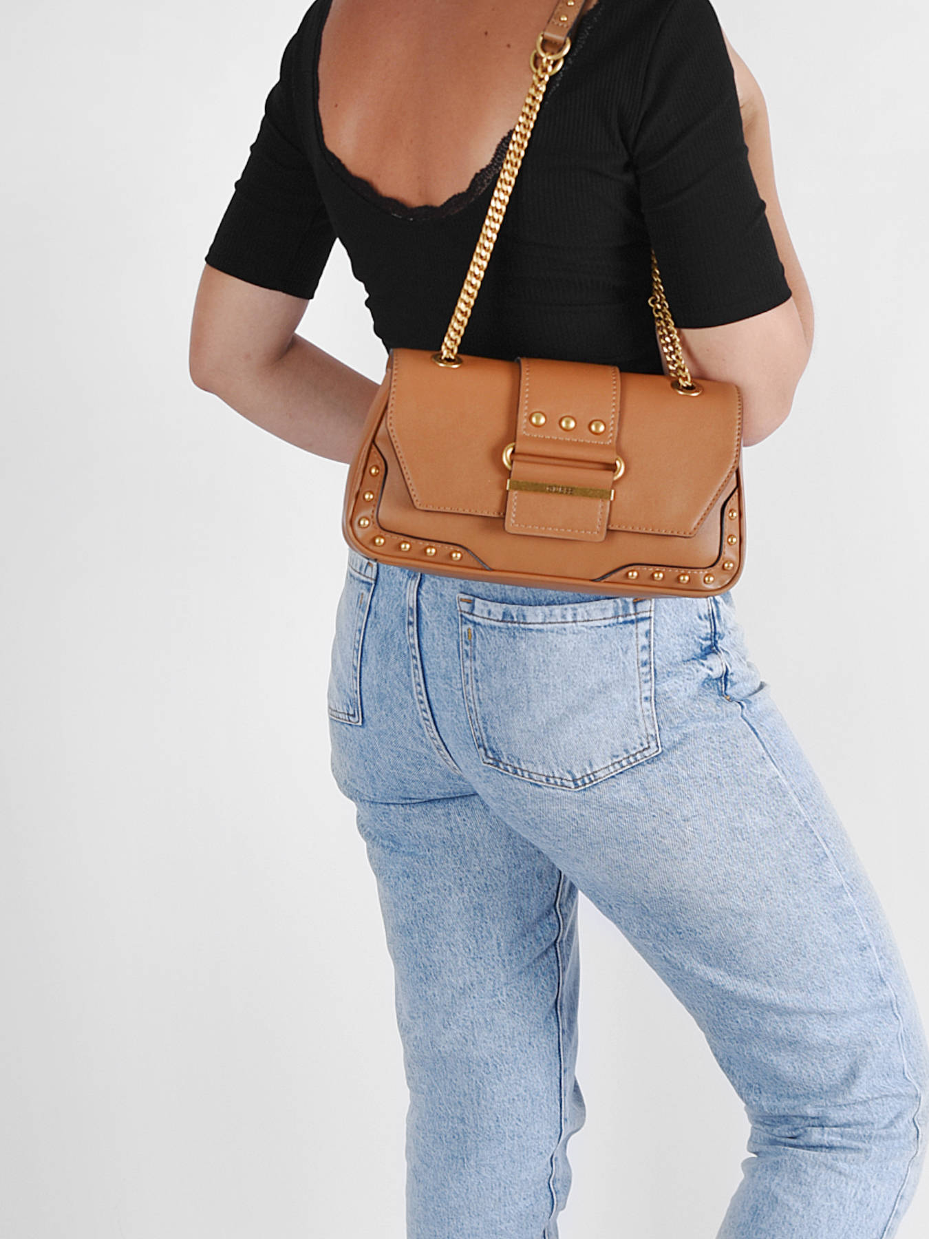 sac bandouliere guess marron