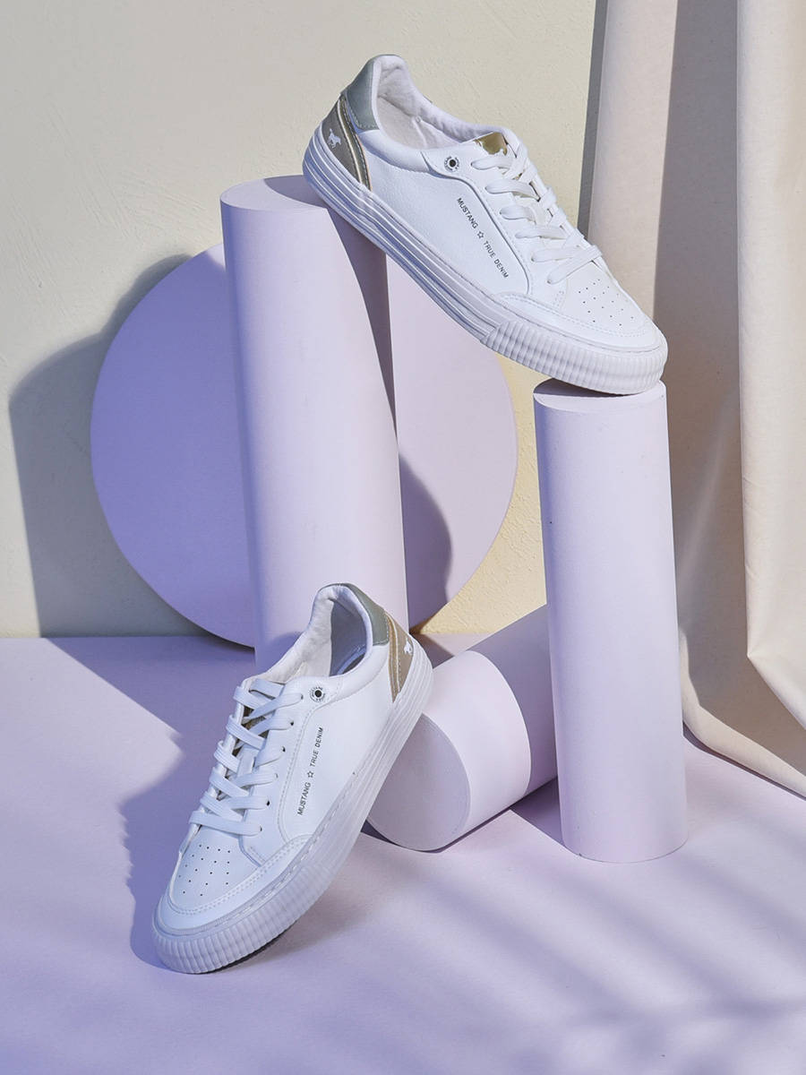 mustang sneakers