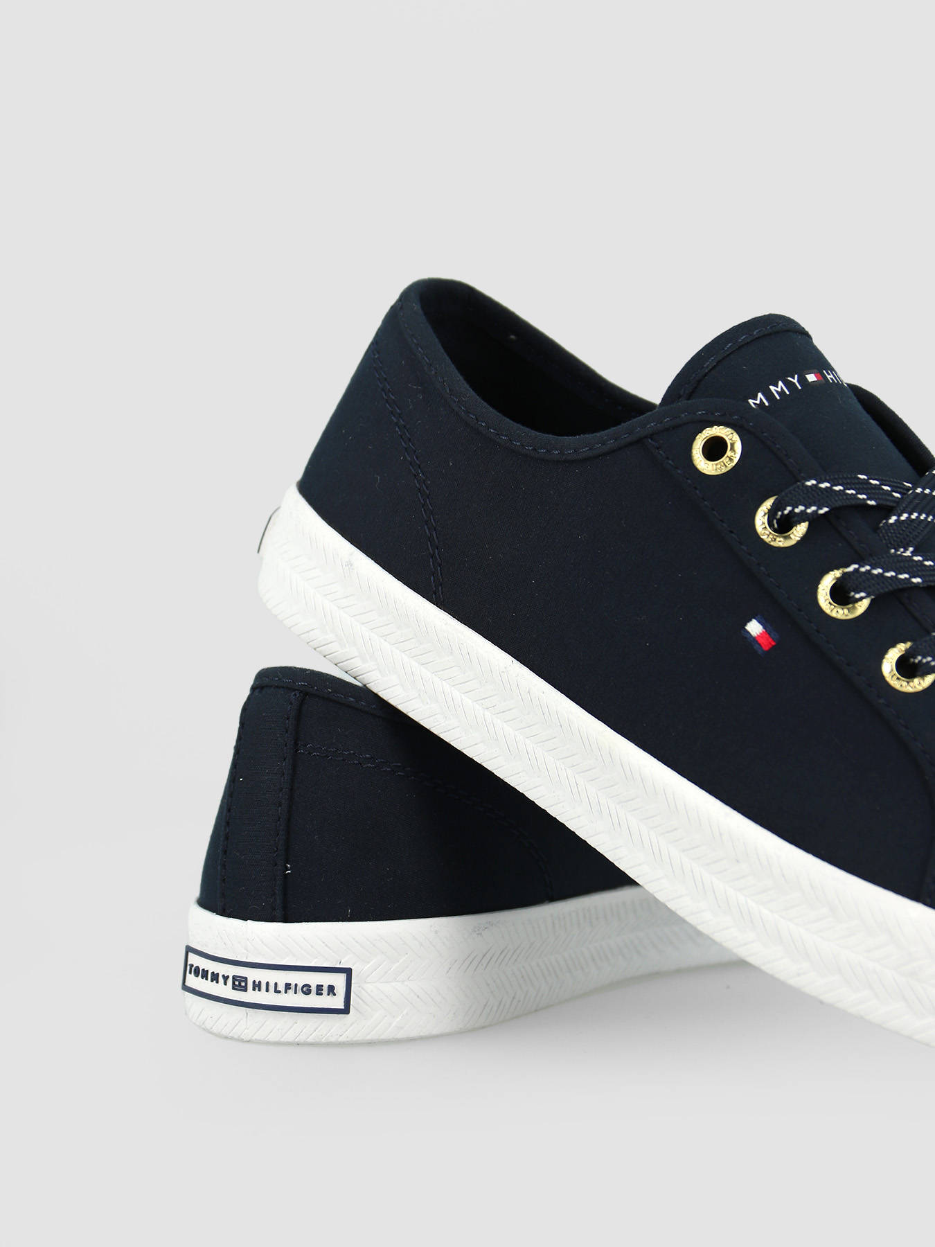 hilfiger sneakers