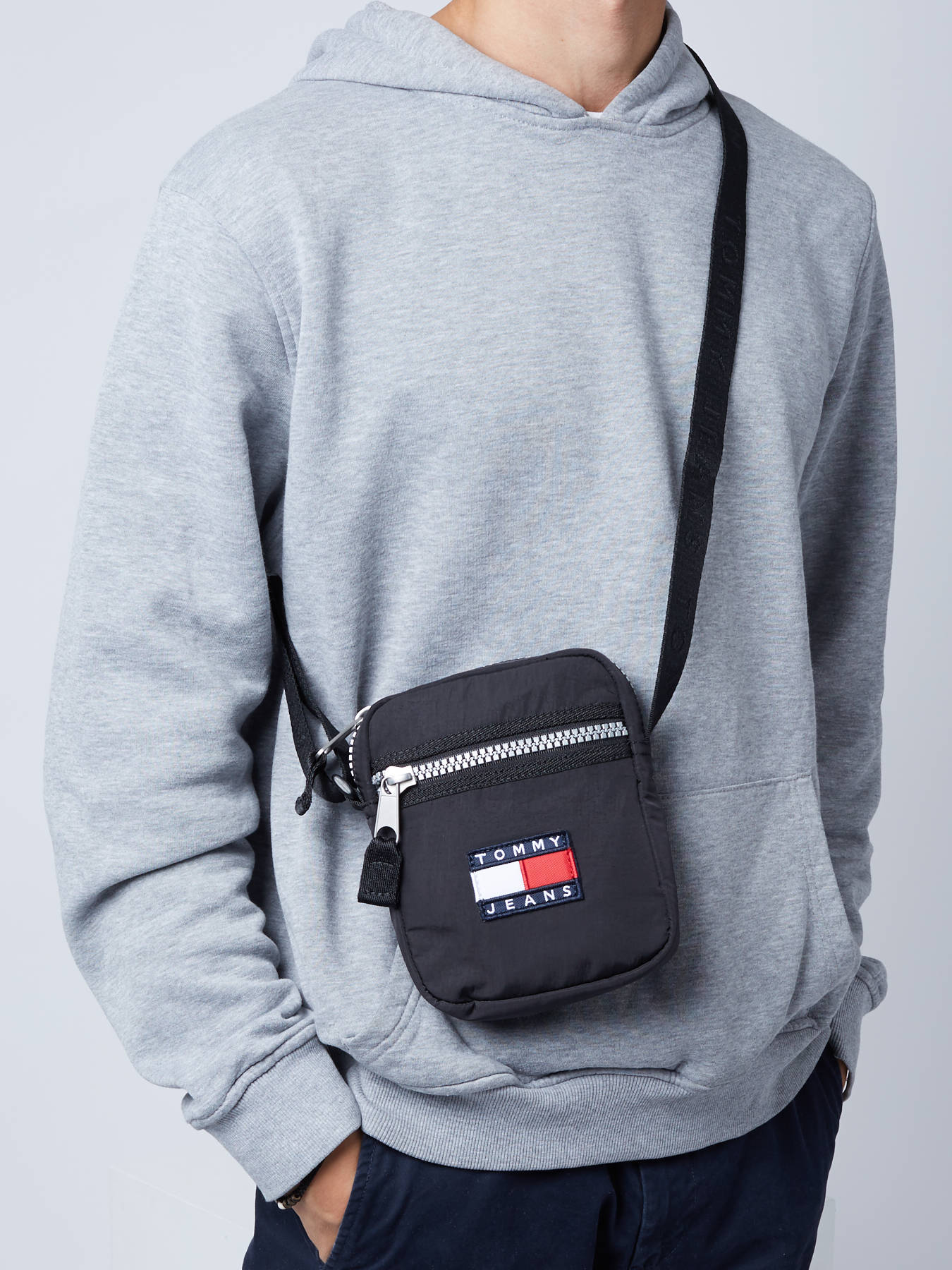 cross body bag tommy