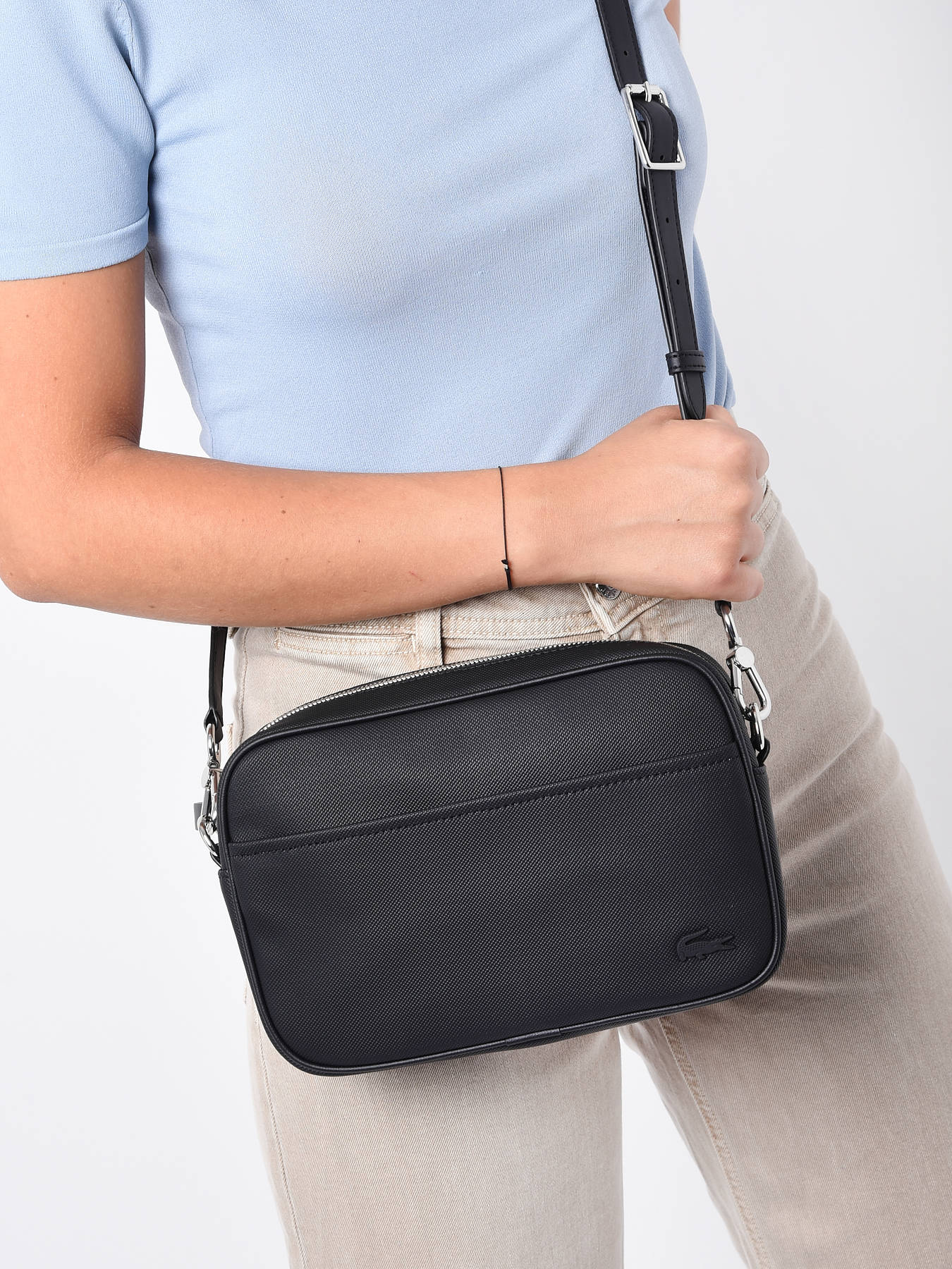 Sac bandoulière Lacoste NF3954DB noir en vente au meilleur prix