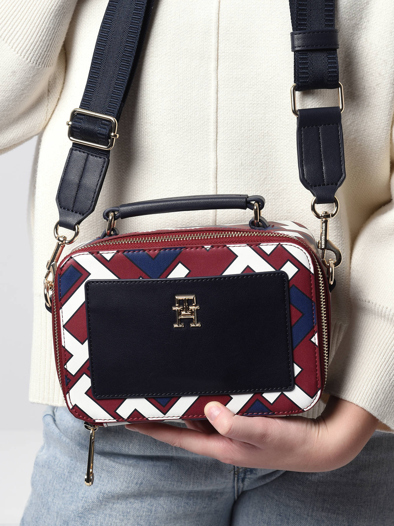 crossbody bag tommy