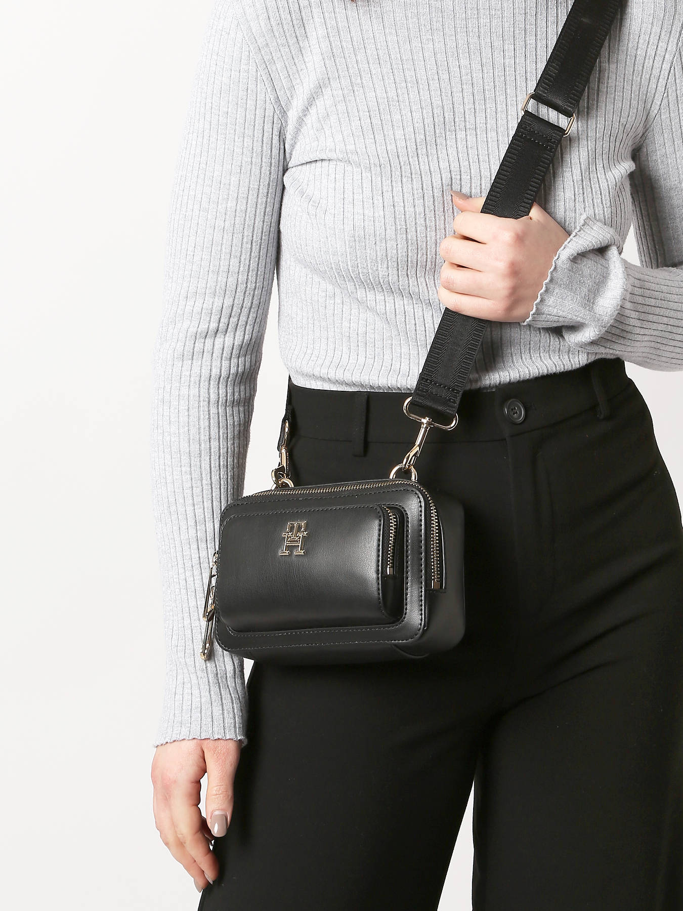 Tommy Crossbody bag AW0AW14319 - best prices