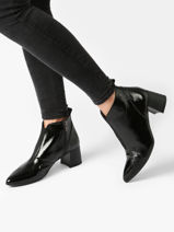 Heeled Boots Margot In Leather Dorking Black women D9227-vue-porte