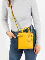 Leather Vertical Emilie Crossbody Bag Le tanneur Yellow emily TEMI1A00-vue-porte