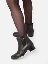 Boots In Leather Gabor Black accessoires 27-vue-porte