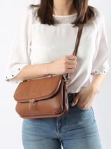 Medium Leather Tradition Crossbody Bag Etrier Beige tradition ETRA059M-vue-porte
