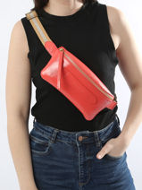 Patent Leather Coachella Belt Bag Marie martens Pink coachella VRF-vue-porte