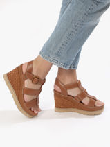 Wedge Sandals In Leather Ugg Brown accessoires 1152667-vue-porte