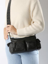 Sac Bandoulire Cargo Cuir Basilic pepper Noir cargo BCAR01-vue-porte