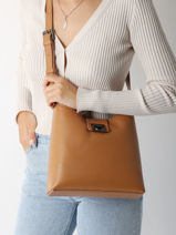 Sac Port� �paule Caviar Cuir Milano Marron caviar CA24064-vue-porte