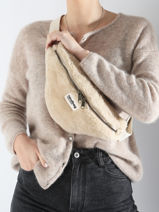 Sac Banane Hindbag Beige fourrure F-vue-porte