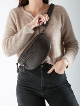 Sac Banane Caviar Cuir Milano Marron caviar CA23111-vue-porte