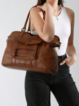 Sac Port paule A4 Cow Cuir Basilic pepper Marron cow BCOW78-vue-porte