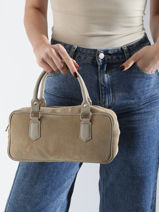Sac Port� Main Velvet Caviar Cuir Milano Beige velvet caviar VC24112-vue-porte