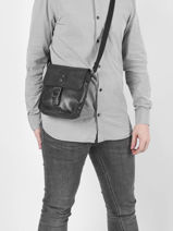 Crossbody Bag Traveler Leather Basilic pepper Black traveler BTRA03-vue-porte