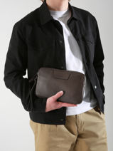 Pochette Homme Flandres Cuir Etrier Marron flandres EFLA733S-vue-porte