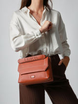 Sac Bandoulire Ninon Cuir Lancel Rouge ninon A13782-vue-porte