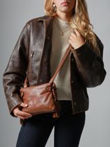 Sac Bandouli�re Cow Cuir Basilic pepper Marron cow BCOW82-vue-porte