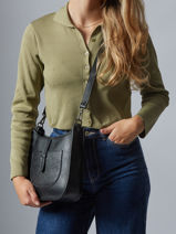 Sac Bandoulire Caviar Cuir Milano Noir caviar CA25067-vue-porte