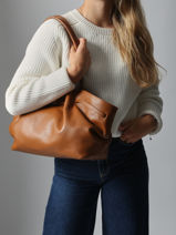 Sac Port� �paule Caviar Cuir Milano Marron caviar CA25062-vue-porte