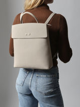 Leather Cassandra Backpack Nathan baume Beige nathan 22-vue-porte