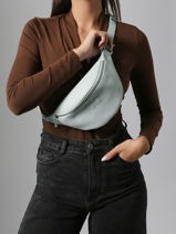 Leather Small Derby Belt Bag Nathan baume Blue n city 25-vue-porte