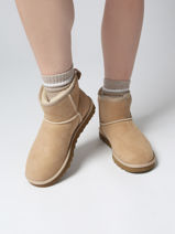 Classic Mini Ii Boots In Leather Ugg Beige women 1016222-vue-porte