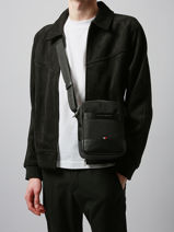 Crossbody Bag Th Nylon Travel Tommy hilfiger Black th nylon travel AM13472-vue-porte