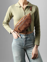 Sac Banane Cuir Milano Rouge velvet VE24119O-vue-porte