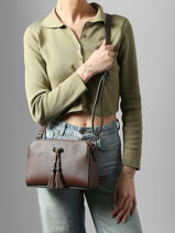 Sac Bandouliere Caviar Cuir Milano Marron caviar CA21101-vue-porte