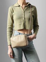 Sac Bandouli�re Caviar Leather Milano Beige caviar CA25112-vue-porte