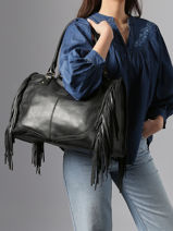 Shoulder Bag Dakota Leather Basilic pepper Black dakota BDAK31-vue-porte