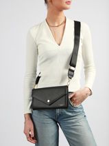 Clutch Miniprix Black saffiano F5017-vue-porte