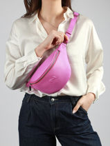 Leather Small Derby Belt Bag Nathan baume Pink n city 25-vue-porte