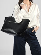 Sac Port� �paule Lite Lacoste Noir lite NF5248AX-vue-porte