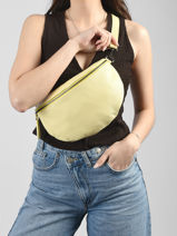 Leather Caviar Belt Bag Milano Yellow caviar CA21123-vue-porte