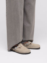 Slippers Boston Rivet In Leather Birkenstock Beige women 1030418-vue-porte