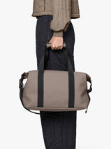 Hilo Weekend Bag Small - Cabin Duffle Bag Rains Beige travel 14220-vue-porte