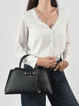 Sac Port� Main Lindsey Guess Noir lindsey SG974906-vue-porte
