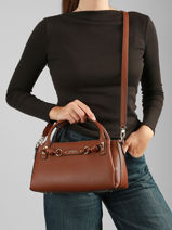 Satchel Camelia Guess Brown camelia BG974206-vue-porte