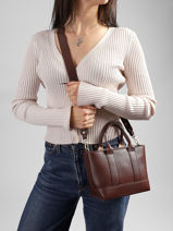 Sac Port� Main Caviar Cuir Milano Rouge caviar CA26066-vue-porte