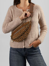 Sac Banane Cuir Mila louise Beige vintage 23689PA1-vue-porte