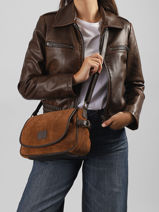 Sac Bandouli�re Vienne Cuir Basilic pepper Marron vienne BVIE02-vue-porte