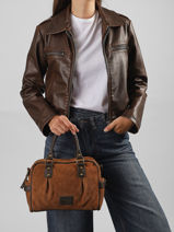 Sac Port� Main Vienne Cuir Basilic pepper Marron vienne BVIE03-vue-porte
