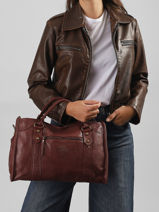 Sac Port� Main Cow Cuir Basilic pepper Rouge cow BCOW22-vue-porte