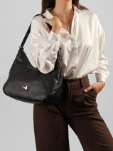 Leather Carrie Shoulder Bag Nathan baume Black vogue 1-vue-porte